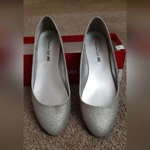Women's size:11  flats